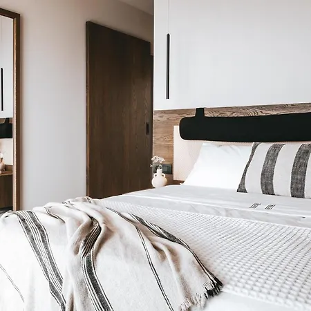 Castor & Pollux Kotronion (West Mani)