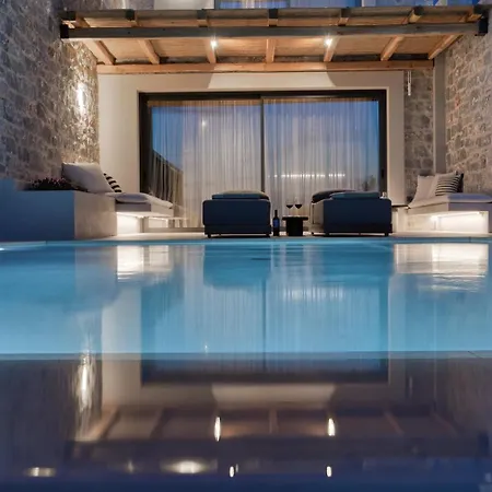 Castor & Pollux Nyaraló Kotronion (West Mani)