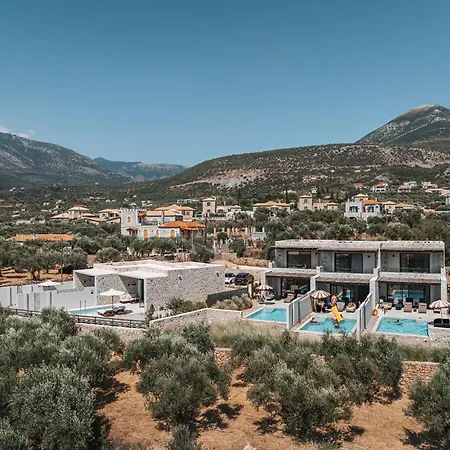 Castor & Pollux Villa *