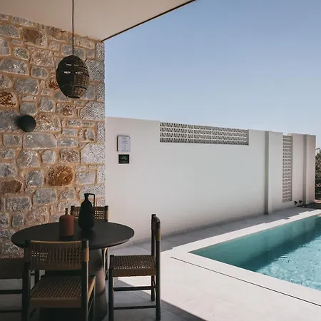 Castor & Pollux Villa *