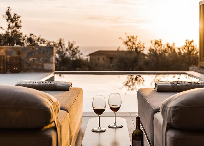 Castor & Pollux * Kotronion (West Mani)