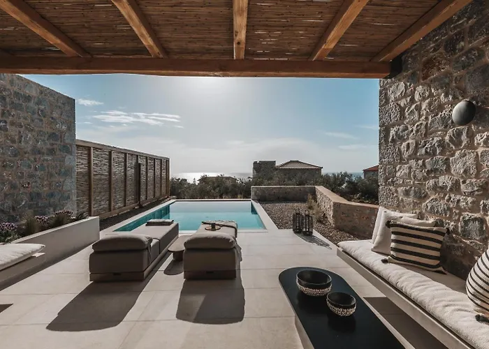 Castor & Pollux Kotronion (West Mani)